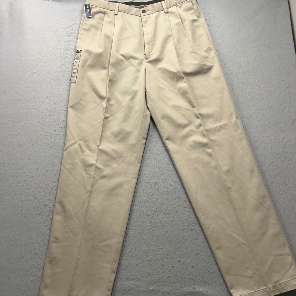 Haggar W2W Work to Weekend Khaki Pants Men 36x34 Pleated No Iron Classic Fit Tan